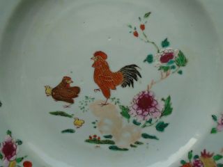 An antique Chinese 18th.  century export F.  R.  ' rooster ' Dish,  H.  L.  & rim frits. 2