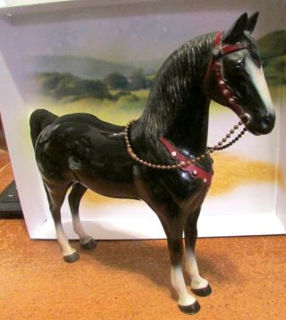 Hartland Glossy Black Champ Horse W Red Bridle Chain Reins & Breastplate 801