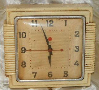 Vintage White Ge Telechron Model 2h15s Wall Clock Deco Moderne