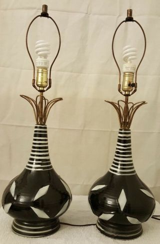 vintage modern Black glass and white hand painted lamp with brass base 2