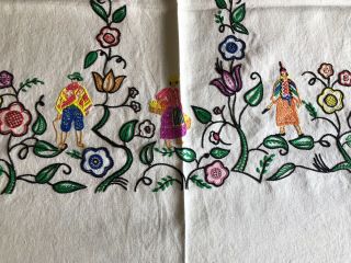 Vintage Beige Linen Hand Embroidered Mexican Design Large Oblong Table Cloth