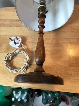 Antique English Oak Wooden Turned Table Lamp Circa 1930s Elegant 3