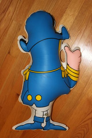 Cap ' n Crunch cereal inflatable figure 30 inches tall 2