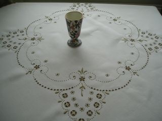 GORGEOUS VINTAGE LINEN TABLECLOTH MADEIRA HAND EMBROIDERY & CUTWORK 2