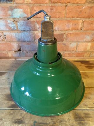 Vintage Enamel Industrial Light / Lamp Shade in Green - Ceiling Light 4