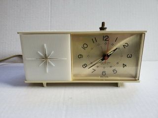 Vintage Westclox Moonbeam Nite - Lite Clock Flashing Light Alarm S14 - B