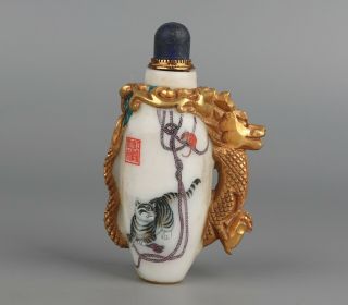 Chinese Exquisite Handmade Cat Mouse Pattern Dragon Glass Gilt Snuff Bottle