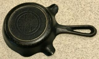 Griswold Quality Ware Miniature Cast Iron Frying Pan Ashtray 2