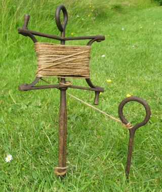 Antique Wrought Iron Garden String line marker Winder Reel 3