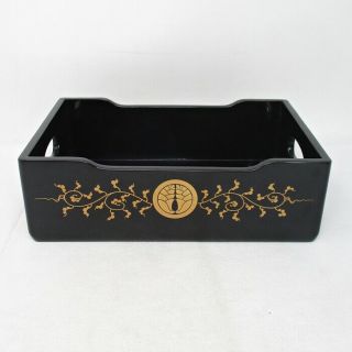 A107: Japanese Deep Tray Of Lacquer Ware With Makie Of Famous Crest