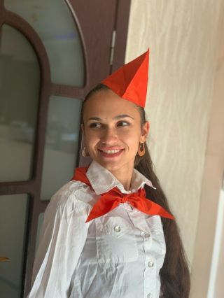 Russian Soviet Young Pioneer Uniform Shirt,  Tie,  Red Pilotka Cap USSR 2