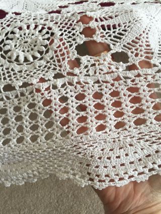 VINTAGE TABLECLOTH ALL HAND CROCHET - 60 