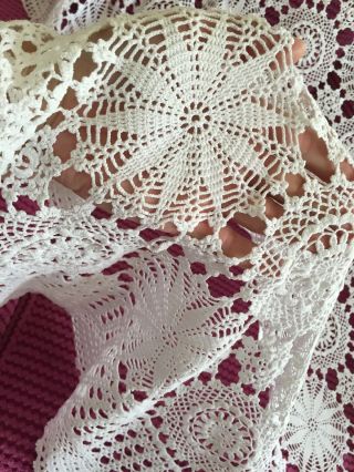 VINTAGE TABLECLOTH ALL HAND CROCHET - 60 