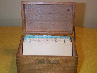 Vintage SHAW - WALKER Oak Recipe Box & File Cards - SHAPE 2