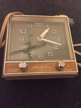 Vintage General Electric Alarm Clock Mid Century Modern Model 7345k