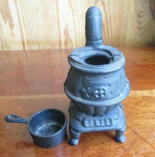 Antique Miniature Salesman Sample Cast Iron Pot Belly Pipe Stove w/ Tiny Kettle 5