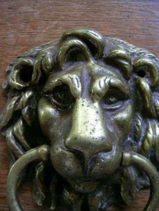 VINTAGE/ANTIQUE BRASS LIONS HEAD DOOR KNOCKER DOORKNOCKER NICELY DETAILED 2