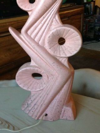 VG ICONIC Mid Century Modern Pink Ceramic Art Pottery TV Table Accent Lamp 1950s 2