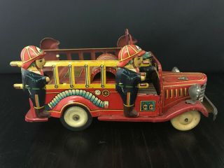 Vintage Tin Toy Ladder Fire Truck Made In Japan 1945 - 1952