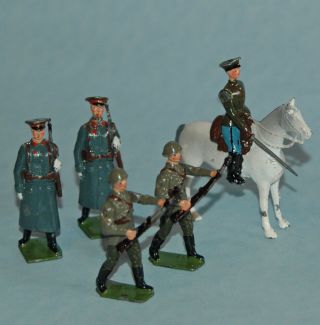 Britains England Vintage 1953 Lead 2027 Red Army Guards With Officer 5 Figures