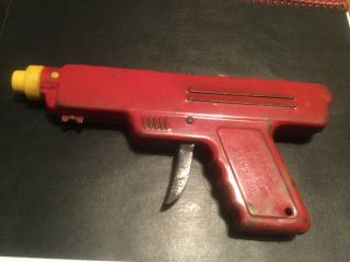 Vintage Red Wyandotte Repeater Squirting Gun Toy For Children 1950s