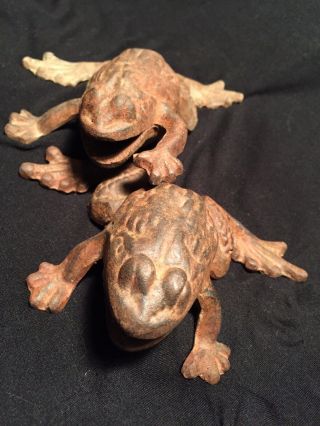 2 Vintage Cast Iron Garden Leap Frogs Rust Finish 1 Sits 6x3.  7 1 Leaps 6.  6x5.  6