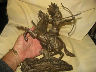 Early 20th Century Bronzed Metal INDIAN Shooting Bow on Wounded Horse Figurine 2