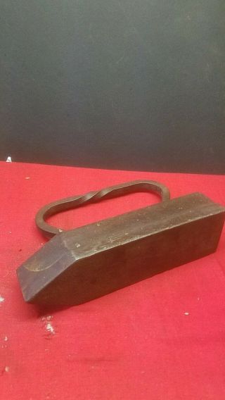 Old Antique Vintage Primitive Sad iron cast steel No 4 E&H MFG CO rare 5