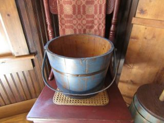 Large Vintage Wood Bucket W/2 Metal Rings Around The Box - Bentwood Handle