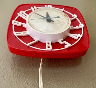 Vtg 1954 General Electric Topper Red White Kitchen Clock 2H44 Telechron 6