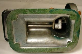 VINTAGE 1930 ' S STITCH MISTRESS 49 CHILD ' S TOY GREEN HAND CRANK SEWING MACHINE 6