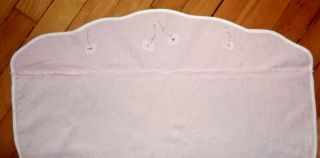 VINTAGE 2 PC CHILD ' S DOLL BED COVER & PILLOWCASE PINK WITH APPLIQUÉD DUCK & BABY 5