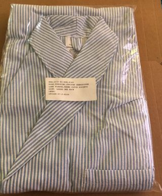 Dressing Robe Seersucker Striped 3 - Pocket Large Orig.  Pkg Cotton - Polyester