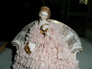 STUNNING DRESDEN LACE SEATED LADY ON SOFA PORCELAIN FIGURINE 5