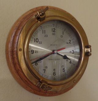 Vintage Brass & Solid Oak Wood Frame Glass Face Ships Porthole Quartz Wall Clock