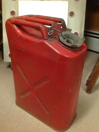 Vintage Usmc Dot - 5l - 20 - 5 - 83 U.  S.  Military Jerry Can / Gas Tank,  Red