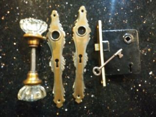 Antique Fancy Scalloped Edge Clear Glass & Brass Door Knob Set W/working Lock 4