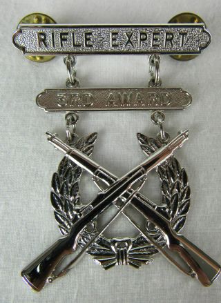 U.  S.  Marine Corps Rifle Expert Badge W/3rd Award Pendant Oec April 1979