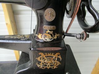 Vintage SINGER 29 - 4 Cobbler Leather Treadle Sewing Machine Converted to Electric 4