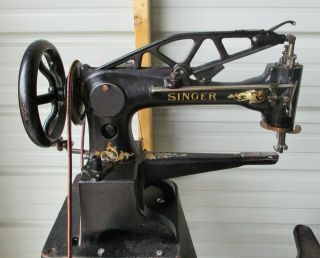 Vintage SINGER 29 - 4 Cobbler Leather Treadle Sewing Machine Converted to Electric 7