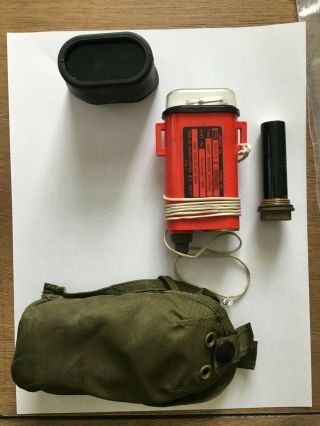Military Issue Light Marker Distress Beacon Field Gear Equipment Sdu - 5/e & Case