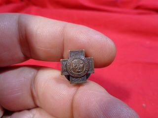 Us Army Spanish War Military Honorable Discharge Lapel Pin 4