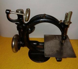 ANTIQUE VTG WILLCOX AND GIBBS SEWING MACHINE 5