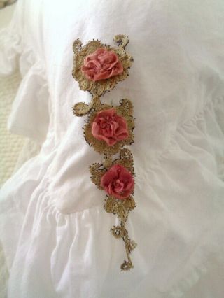 STUNNING SMALL ANTIQUE FRENCH HANDMADE LACE APPLIQUE WITH PINK SILK ROSES 2