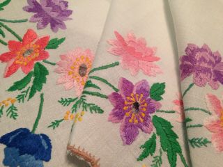 VINTAGE HAND EMBROIDERED TABLECLOTH GORGEOUS ANEMONES & MIMOSA 2