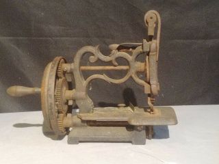 Charles Raymond England Style Sewing Machine Antique 1870s ? 6