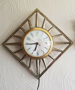 Vtg Mid Century Modern United Clock Gold Metal Brass Square Sunburst Star Sun 81