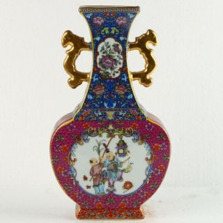 Chinese Enamel Porcelain Vase Hand Painted During The Yongzheng Period Mp102