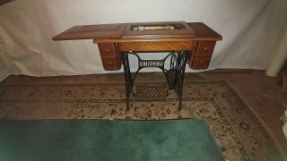 Antique Treadle Singer Sewing Machine In Cabinet 1907