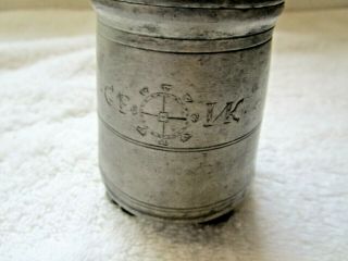 VERY RARE 19TH CENT.  PEWTER BABY BOTTLE WITH CHERUB FEET 3
